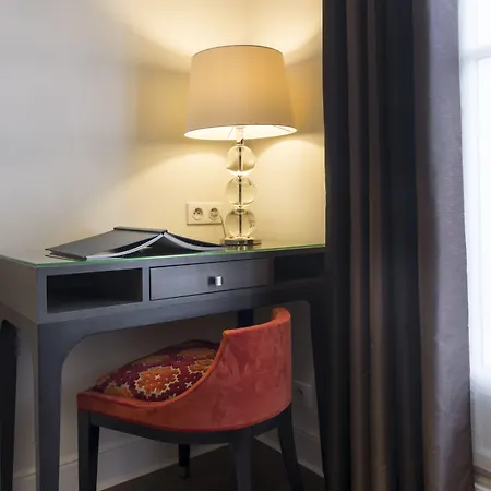 Regence Etoile Paris