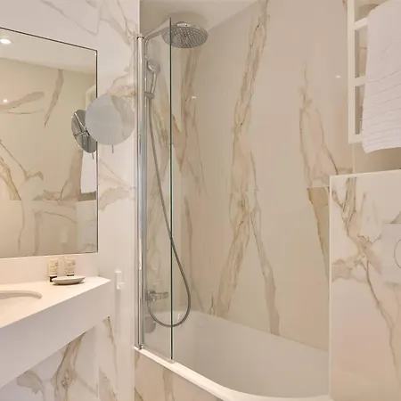 Regence Etoile 4* باريس