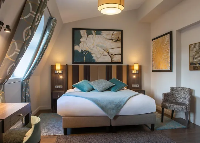 ホテル Regence Etoile パリ