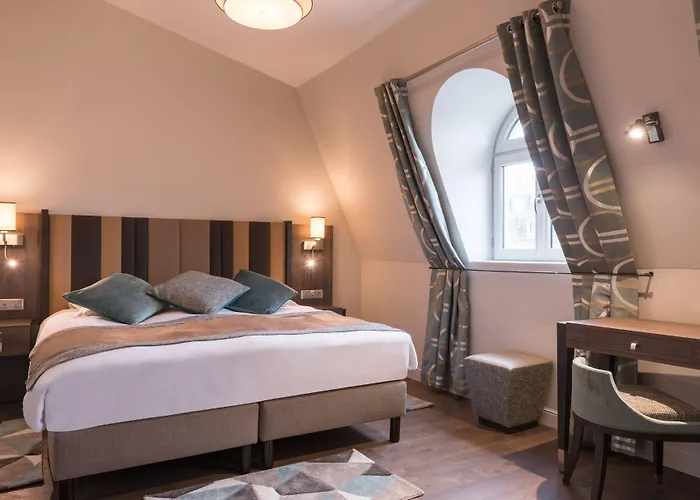 Regence Etoile 4* Paris