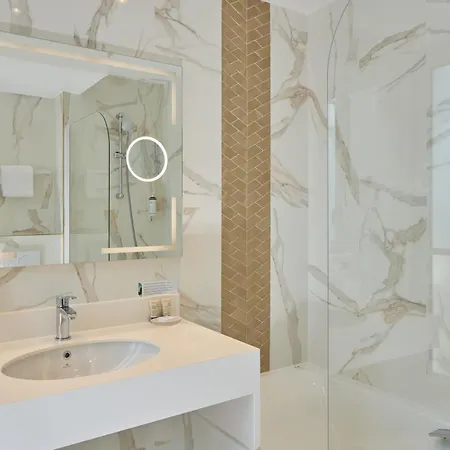 Regence Etoile Hotel