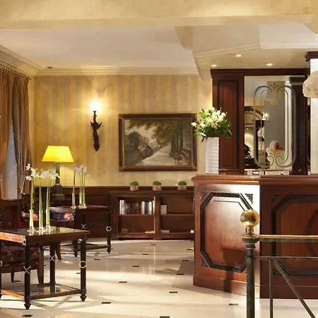 Regence Etoile Hotel Paris